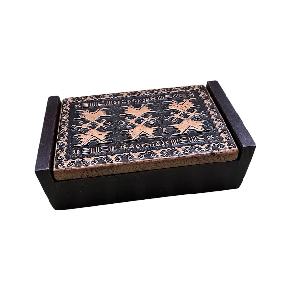 ORNAMENTAL BOX OF CARPET PATTERNS-1